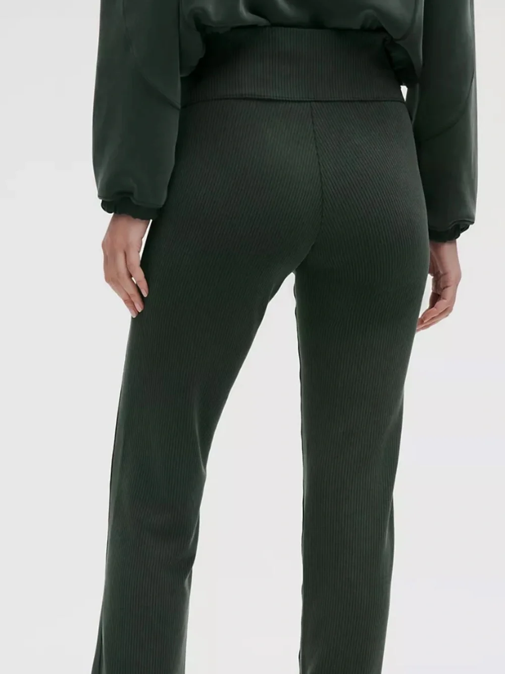 Lululemon Ribbed Softstreme Flared Pant Regular